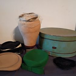 Vintage Lot Of 1940s Hats And Beret Hat Box Mannequin Head 