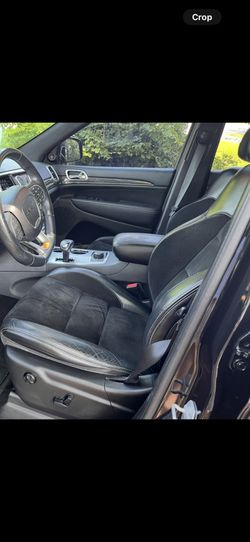 Jeep Grand Cherokee INTERIOR 