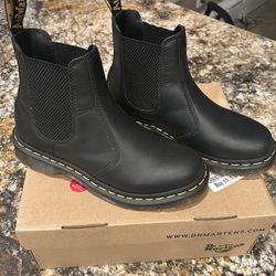 Dr Martens Chelsea Boots  Size 6
