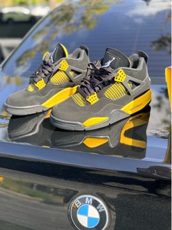Air Jordan 4 Retro “Thunder”