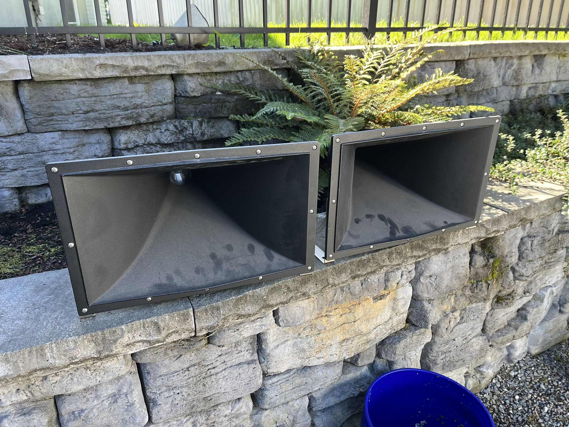 Klipsch Horns With Brackets. Giant. Good Shape