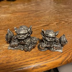 A Pair  Of Bronze Fu Dog For Protection . 