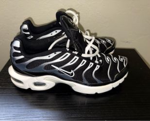 NIKE Air Max Pro TN Size 5 Youth