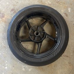 Motorcycle Pirelli tire with rim
