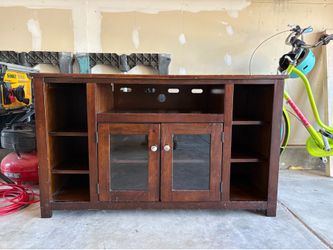 Free entertainment stand