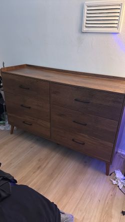 Brown 6 drawer dresser $60 obo moving sale!!