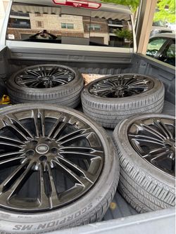 2025 Range Rover Autobiography Wheels and Tires
