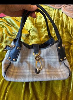 Dooney & Burke shoulder purse