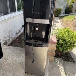 Water Dispenser