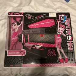Monster High Draculaura Doll Jewelry Box Coffin 2010 Dead Tired MIB