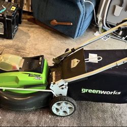 Green Works 40 V Lithium Powered Lawnmower
