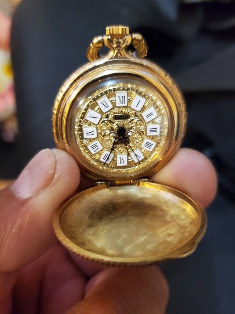 E Gluck Corp Swiss Pocket Watch In Good Condition