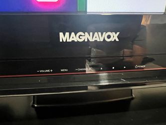 32 inch Magnavox DvD TV combo