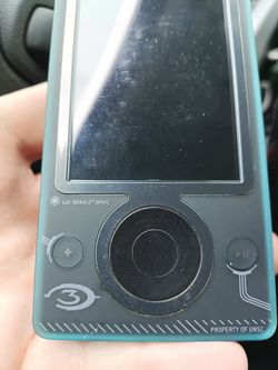 SOOPER RARE!!!! ZUNE 30 HALO MP3 PLAYER