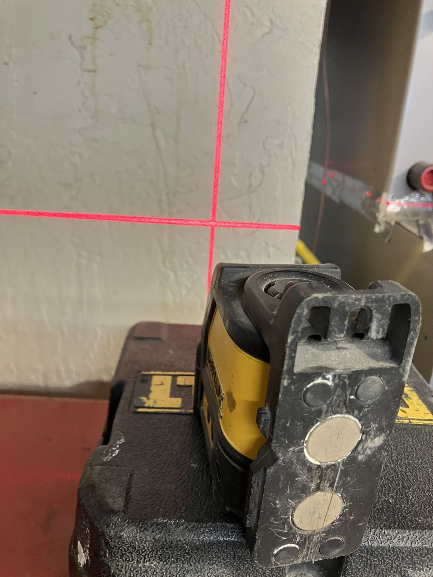 Dewalt Laser, Chalk Line Type 2 Laser 2 good condition $69 price is firm