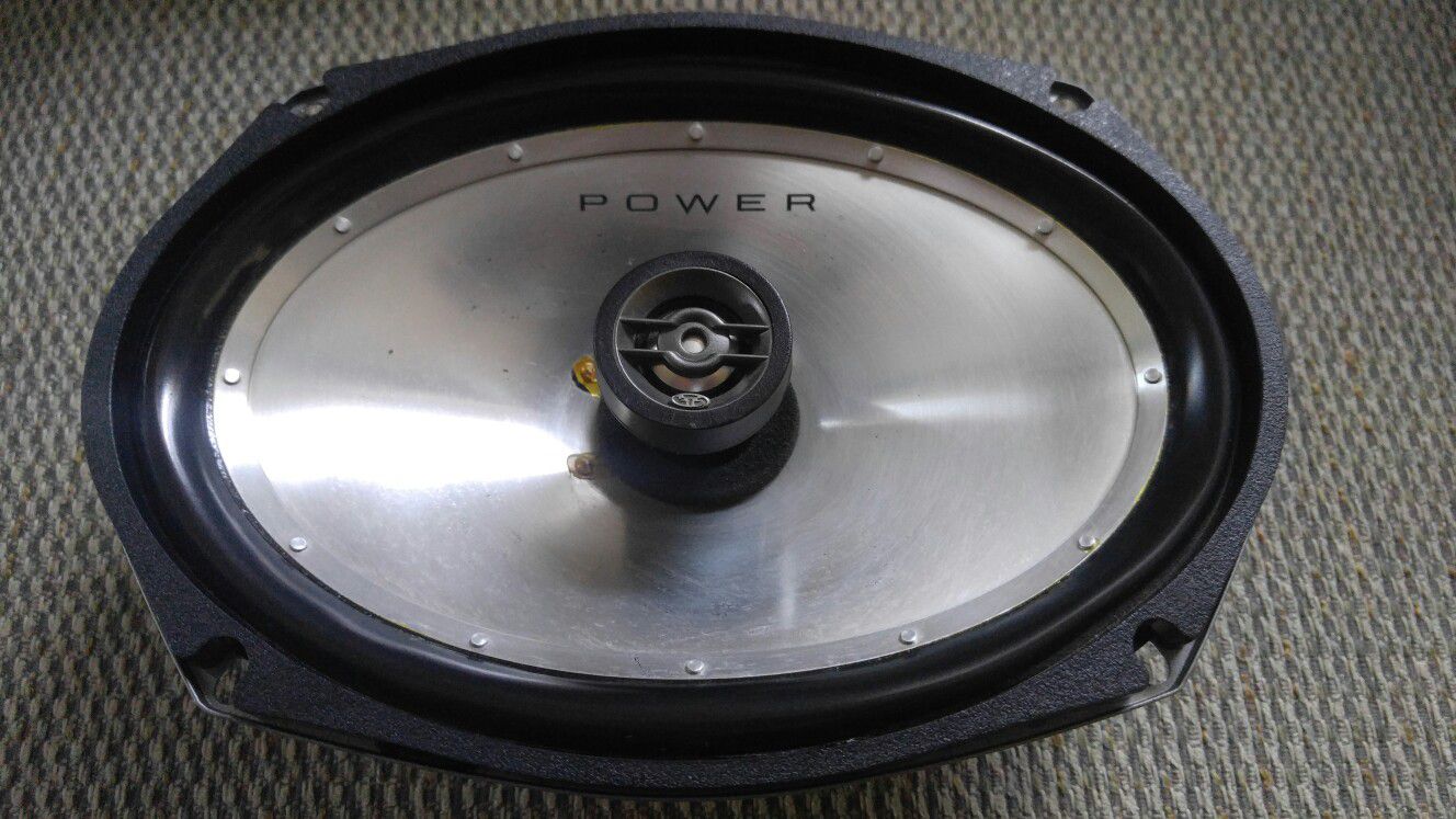 Rockford Fosgate "Power" 6X9 2 way speaker. 200 Watt max 100 Watt RMS.