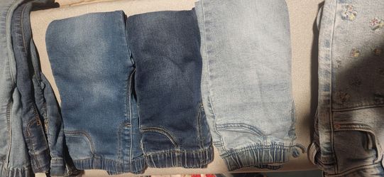 6- Toddler 3T jeans