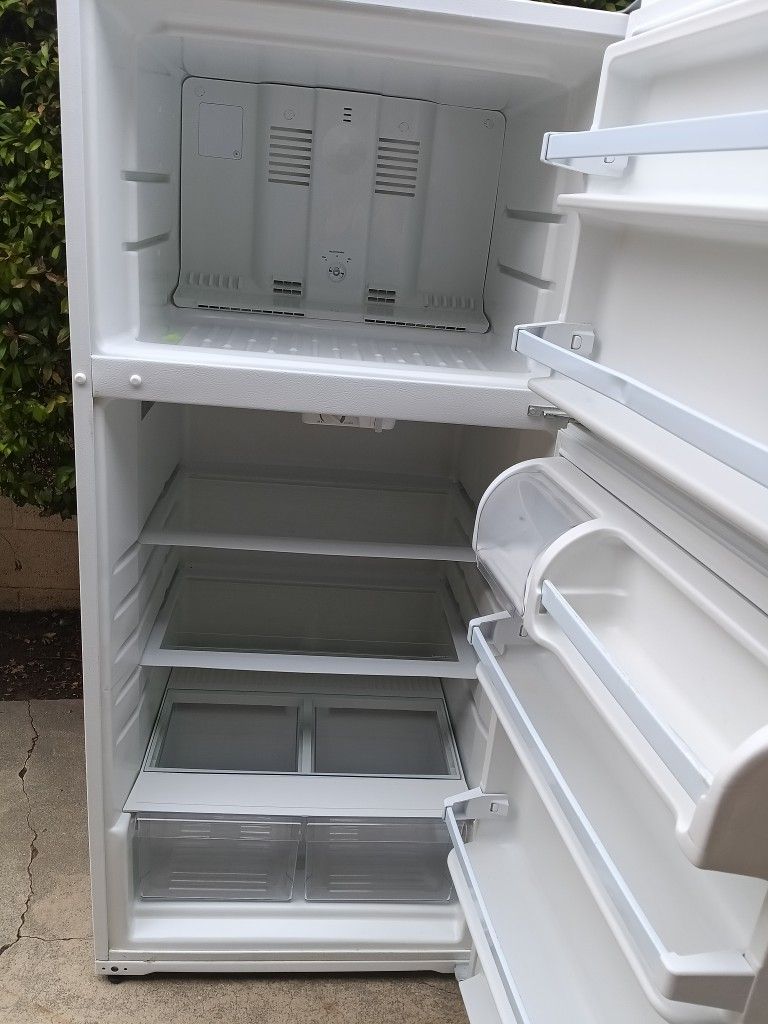 Refrigerator For Sale