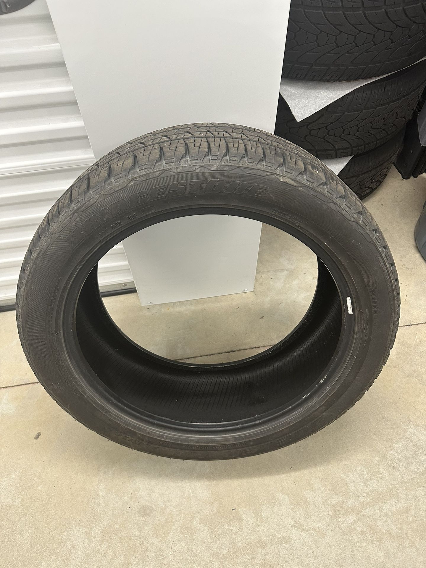 Bridgestone Dueler H/L Alenza Plus 285/45r22