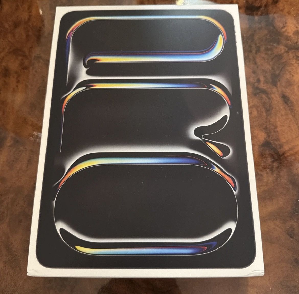 iPad Pro 11-inch (WiFi / WiFi + Cellular) – Black & Silver