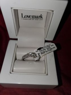 3 Stone 10k White Gold Diamond Ring Size 7