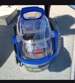 Bissell PET wet Vacuum For Furniture Too - Like New