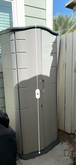 Rubbermaid Outdoor Storage Closet