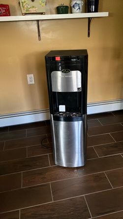 Hot and cold water cooler