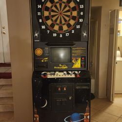 Working Arcade Style Dart Board 