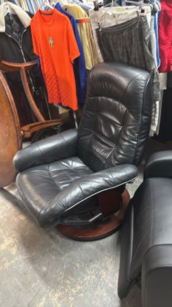 Recliner chair leather