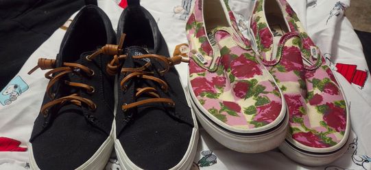 Shoes size 8 in womens