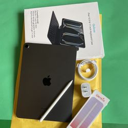 Apple iPad Air 5th Generation (M1 Chip) 64GB with Box, Pen And Keyboard 