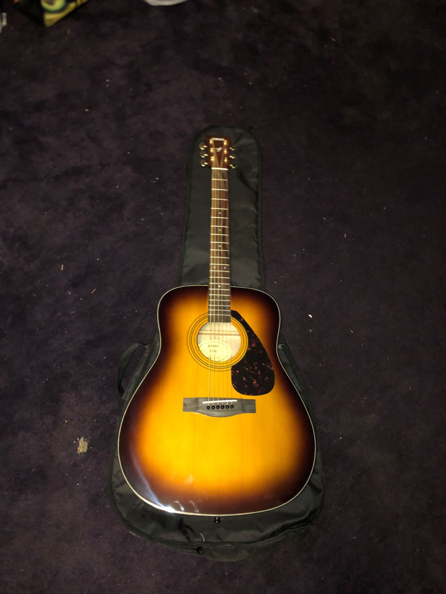 !Yamaha F335 acoustic guitar!