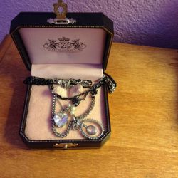 Juicy couture necklace