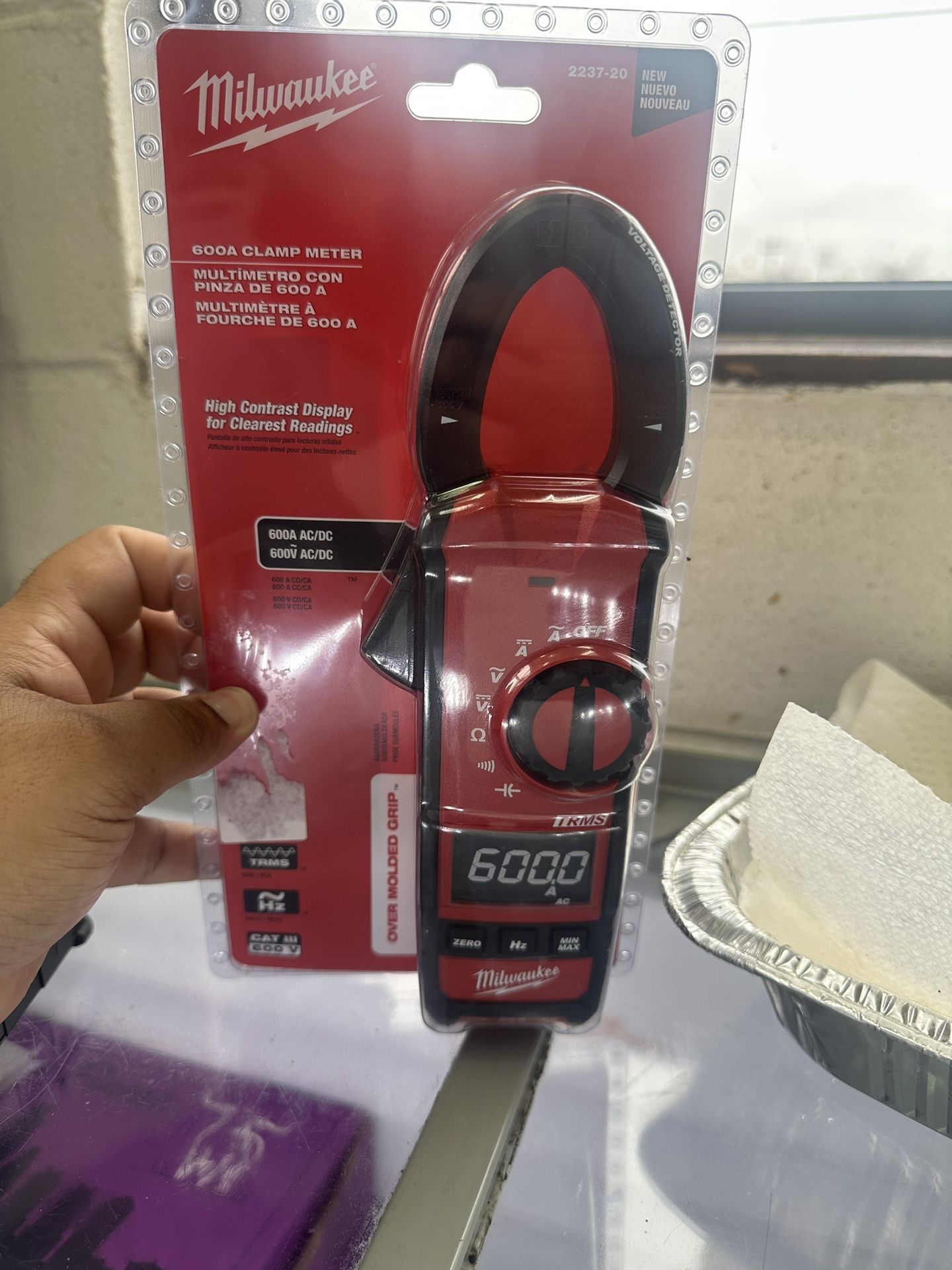 600A Clamp Meter New