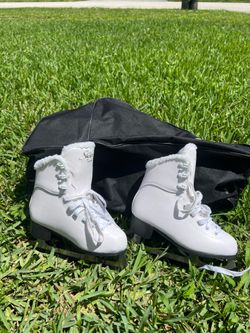 Jackson figure Ice Skates. Size 3