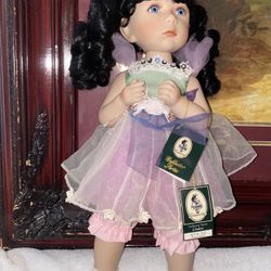 Geppeddo Collectors Porcelain Doll Lindsey