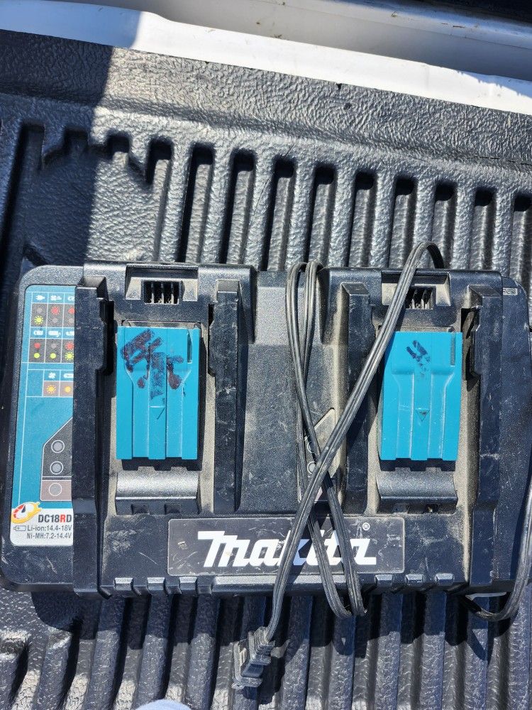 Makita CHARGER