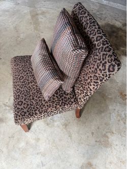 Chair with pillow