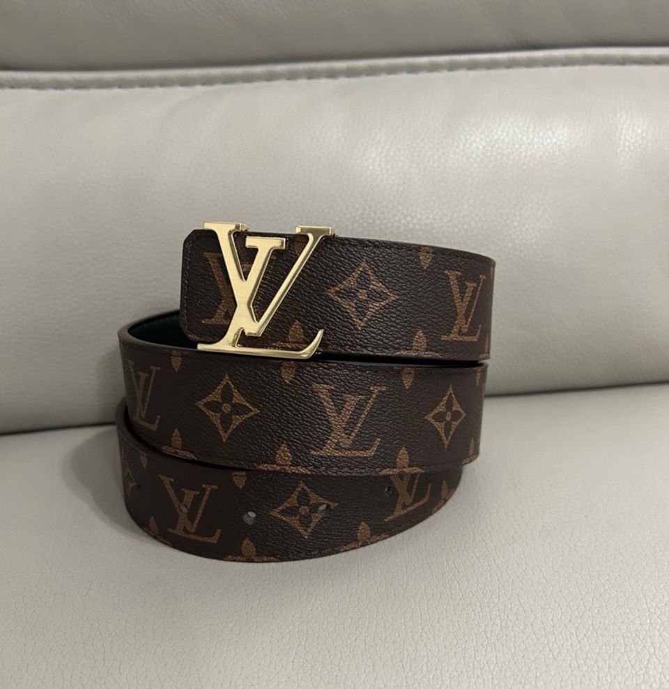 louis vuitton men belt Men’s Size 30-33
