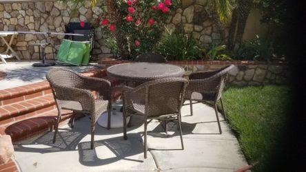 Wicker Like Table And 4 Chairs