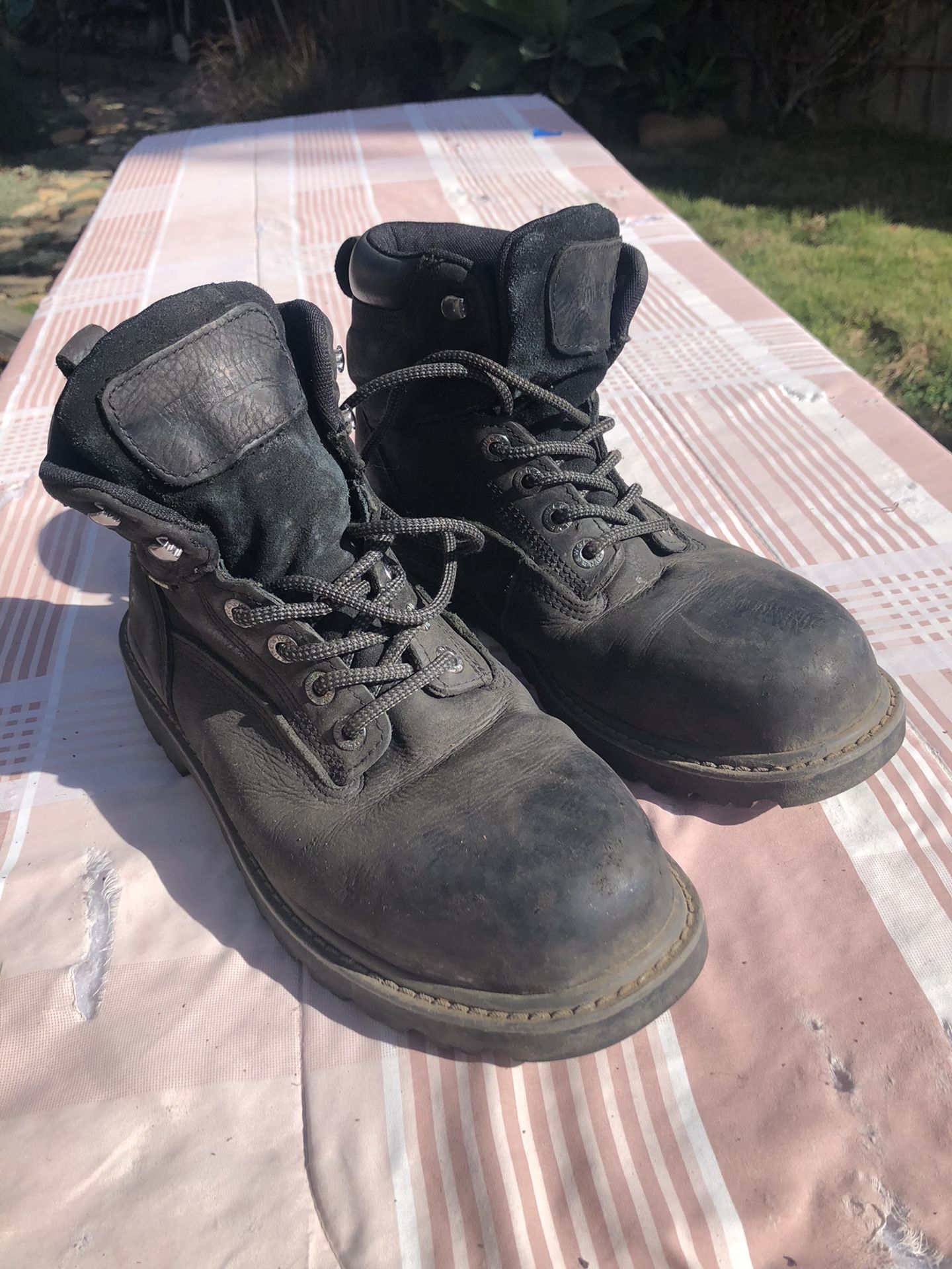 Boots- Wolverine Mens Size 9 - Floorhan