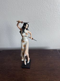 Nico Robin One Piece Figure