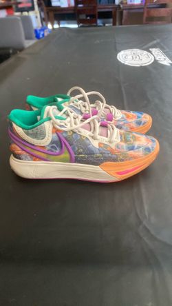 Nike Kyrie 8 circle of life