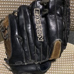 Easton BX1200B black magic right hand throw 12” baseball glove mitt