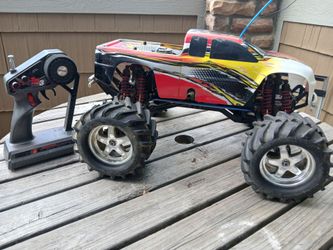 Traxxas T-Maxx Classic Nitro Monster Truck – RTR w/ TQ3 Radio
