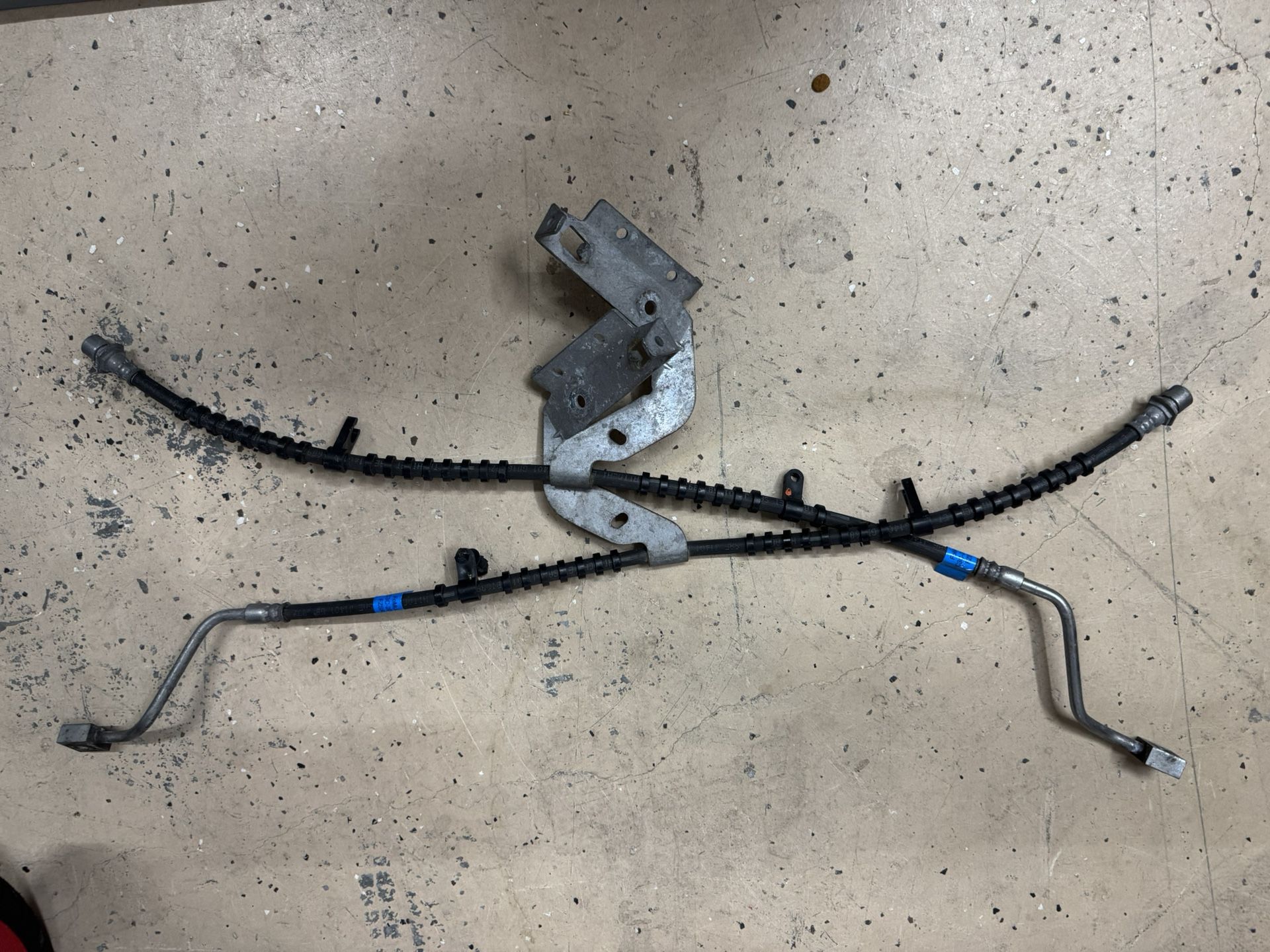 Ford F250 F350 Super Duty Brake Hoses P3C3-2027-A PC3C-2B557-A