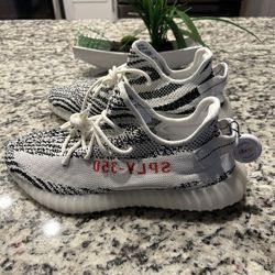 Yeezy Boost 350 V2