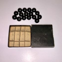 Brunswick-Balke-Collender TALLY SHAKE BALLS Black & White Pea Pool Billiards