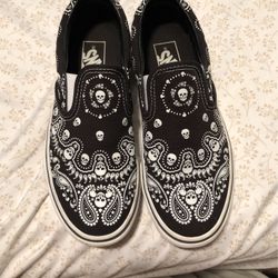 Skull Vans Slide On Women’s 7 Men’s 5.5 